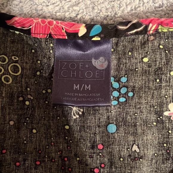 Zoe & Chloe scrub top - Picture 2 of 2